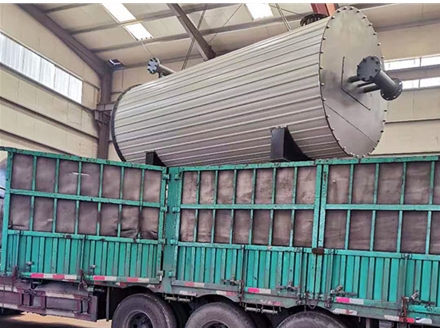 2噸導(dǎo)熱油鍋爐裝車(chē)發(fā)貨中